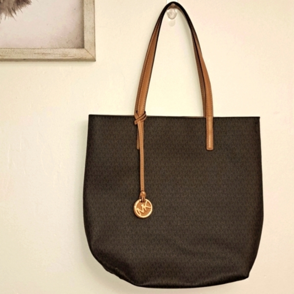 Michael Kors Signature Bag  Authentic NWOT